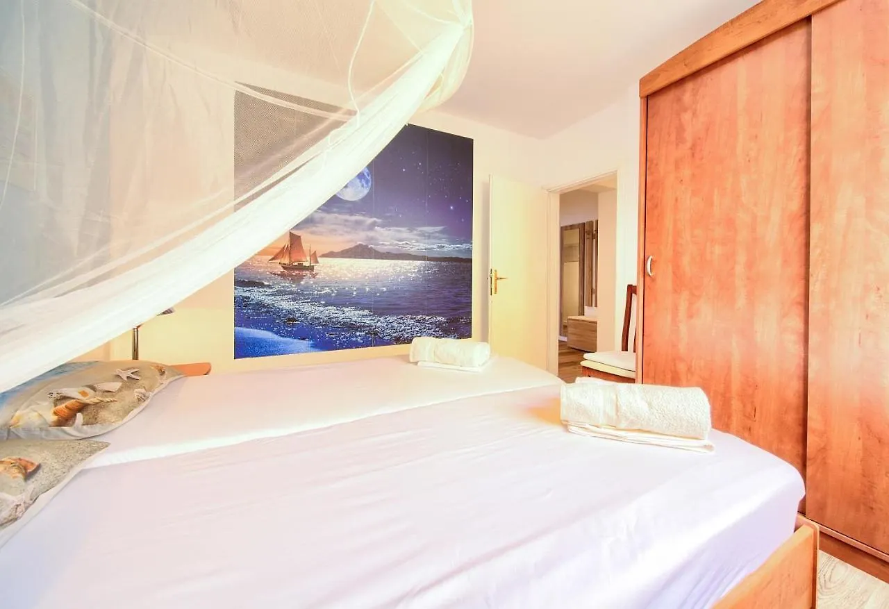 Apartman Bor Krk Krk Town 0*,